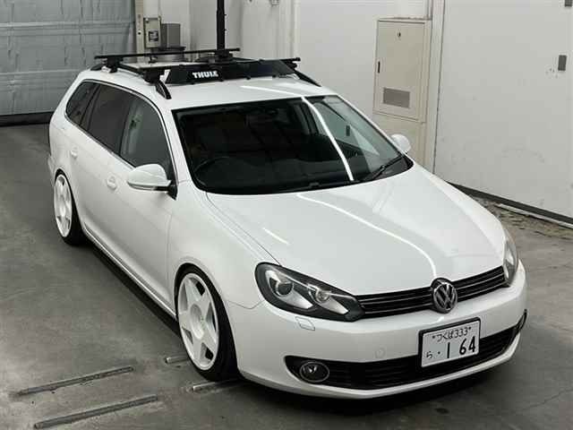 35056 Volkswagen Golf variant 1KCAV 2011 г. (MIRIVE Saitama)